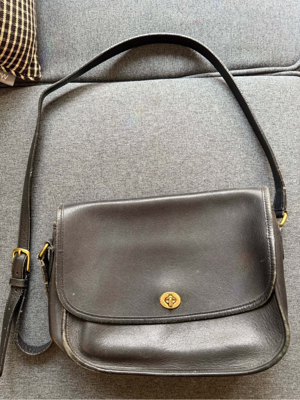 Black Leather Vintage Coach City Bag (No. M20 9790)